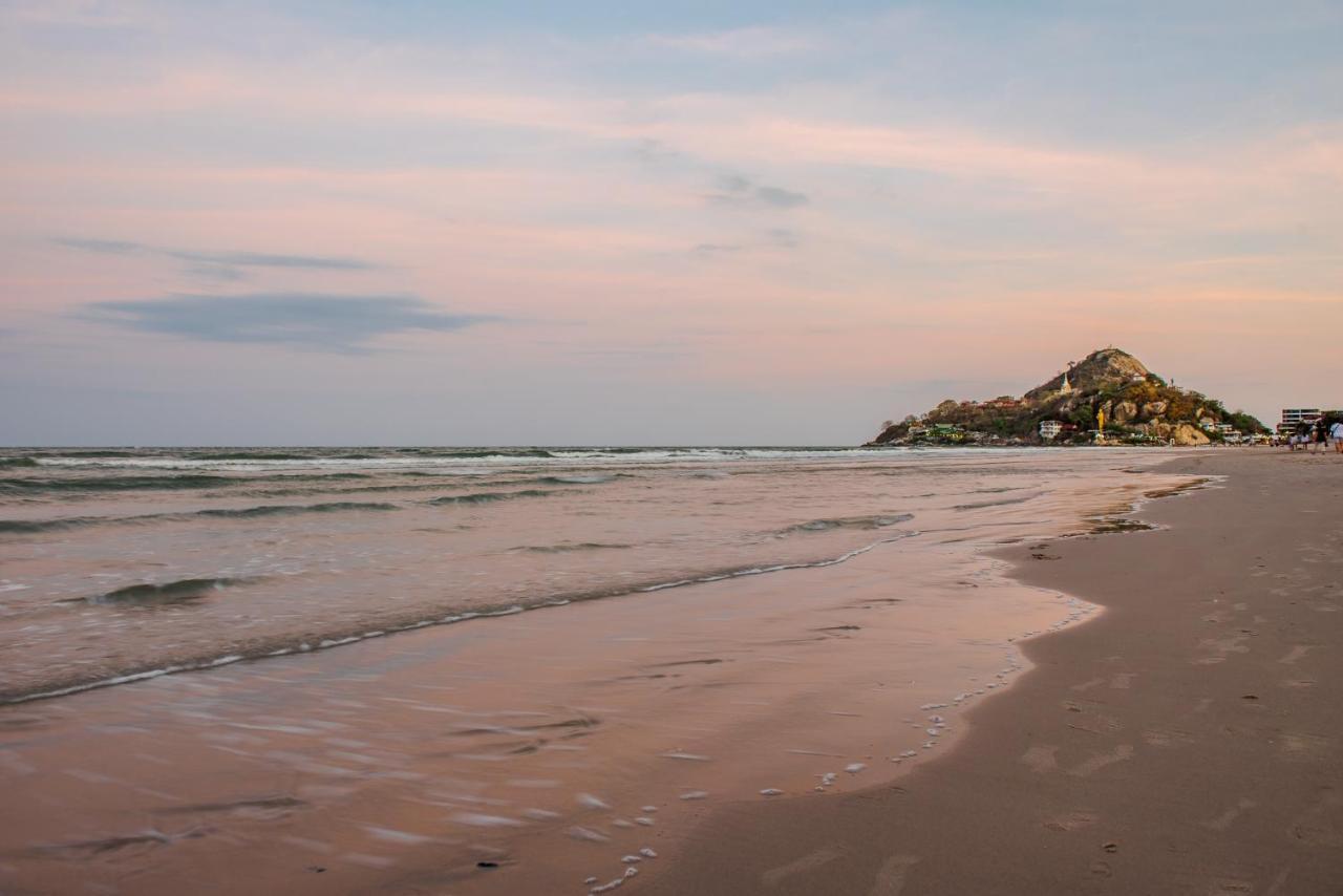 Baan Kangmung Hua Hin On The Beach Esterno foto